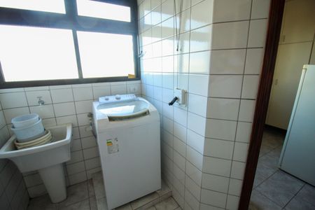 Apartamento à venda com 124m², 4 quartos e 1 vagaÁrea de Serviço