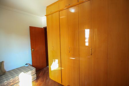 Apartamento à venda com 124m², 4 quartos e 1 vagaQuarto 2