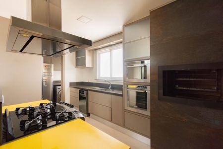 Apartamento à venda com 153m², 2 quartos e 2 vagasCozinha