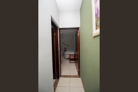 Casa à venda com 180m², 2 quartos e 2 vagasCorredor