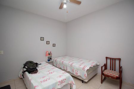 Casa à venda com 180m², 2 quartos e 2 vagasQuarto 2