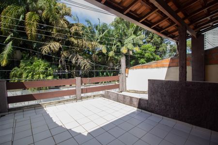 Casa à venda com 180m², 2 quartos e 2 vagasVaranda Quarto 1 