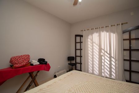 Casa à venda com 180m², 2 quartos e 2 vagasQuarto 1 - Suíte 1