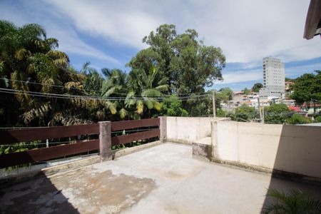 Casa à venda com 180m², 2 quartos e 2 vagasTerraço
