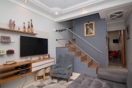 Casa à venda com 180m², 2 quartos e 2 vagasSala