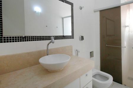 Apartamento à venda com 67m², 3 quartos e 1 vagaBanheiro Social