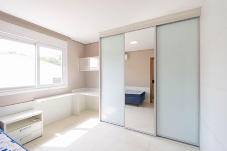 Apartamento à venda com 199m², 3 quartos e 2 vagas Apartamento à venda com 199m², 3 quartos e 2 vagasQuarto 3