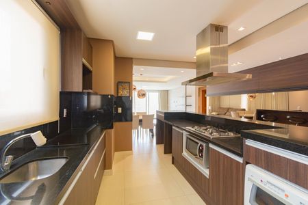 Apartamento à venda com 199m², 3 quartos e 2 vagas Apartamento à venda com 199m², 3 quartos e 2 vagasCozinha