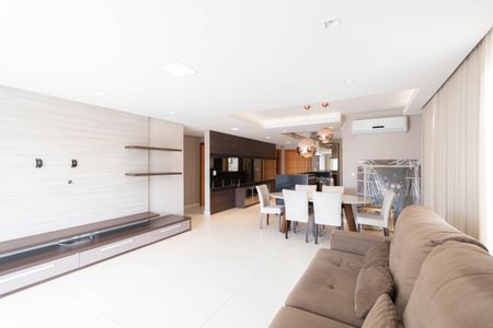 Apartamento à venda com 199m², 3 quartos e 2 vagas Apartamento à venda com 199m², 3 quartos e 2 vagasSala