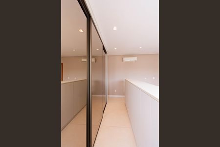 Apartamento à venda com 199m², 3 quartos e 2 vagas Apartamento à venda com 199m², 3 quartos e 2 vagasQuarto 1