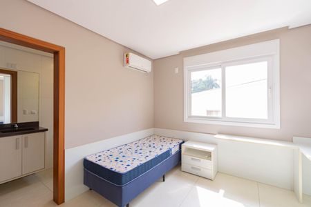 Apartamento à venda com 199m², 3 quartos e 2 vagas Apartamento à venda com 199m², 3 quartos e 2 vagasQuarto 3