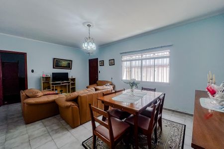 Casa à venda com 150m², 1 quarto e 2 vagasSala