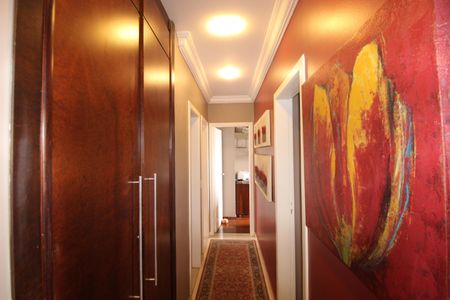 Apartamento à venda com 280m², 4 quartos e 4 vagasCorredor