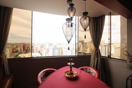 Apartamento à venda com 280m², 4 quartos e 4 vagasSala