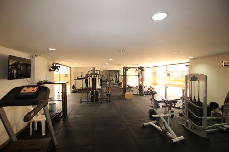 Apartamento à venda com 280m², 4 quartos e 4 vagasÁrea comum - Academia