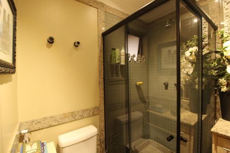 Apartamento à venda com 280m², 4 quartos e 4 vagasBanheiro