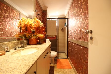 Apartamento à venda com 280m², 4 quartos e 4 vagasBanheiro