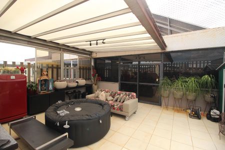 Apartamento à venda com 280m², 4 quartos e 4 vagasSala