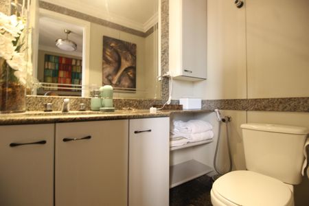 Apartamento à venda com 280m², 4 quartos e 4 vagasSuíte 2 - Banheiro