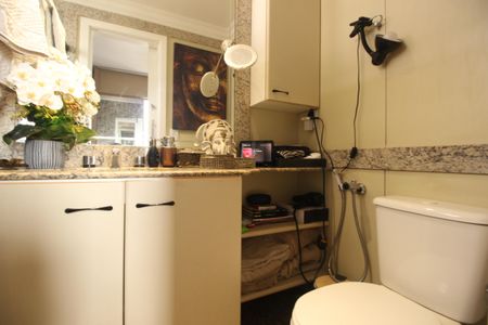 Apartamento à venda com 280m², 4 quartos e 4 vagasSuíte 1 - Banheiro