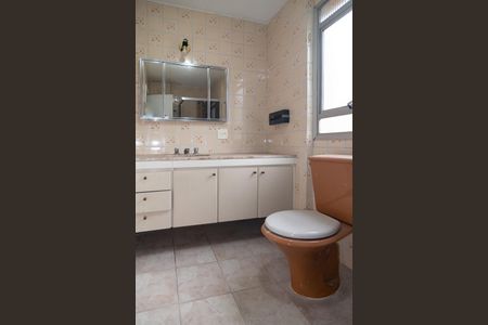 Apartamento à venda com 80m², 2 quartos e sem vagaBanheiro da Suíte