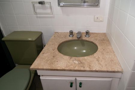 Apartamento à venda com 80m², 2 quartos e sem vagaBanheiro Social