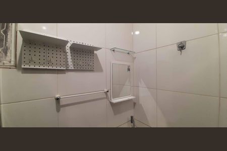Casa para alugar com 48m², 2 quartos e 1 vaga Casa para alugar com 48m², 2 quartos e 1 vagaBanheiro