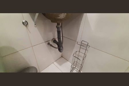 Casa para alugar com 48m², 2 quartos e 1 vaga Casa para alugar com 48m², 2 quartos e 1 vagaBanheiro