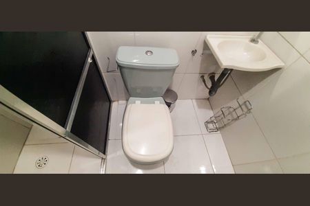 Casa para alugar com 48m², 2 quartos e 1 vaga Casa para alugar com 48m², 2 quartos e 1 vagaBanheiro