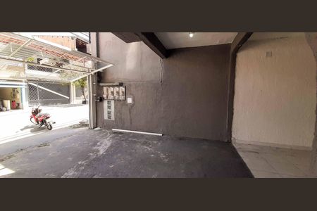 Casa para alugar com 48m², 2 quartos e 1 vaga Casa para alugar com 48m², 2 quartos e 1 vagaGaragem
