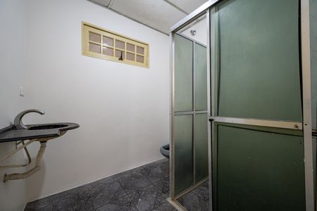 Casa à venda com 180m², 3 quartos e 2 vagasBanheiro