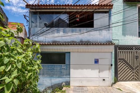 Casa à venda com 180m², 3 quartos e 2 vagasFachada