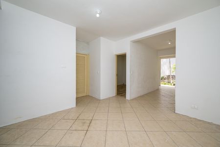 Casa à venda com 180m², 3 quartos e 2 vagasSala