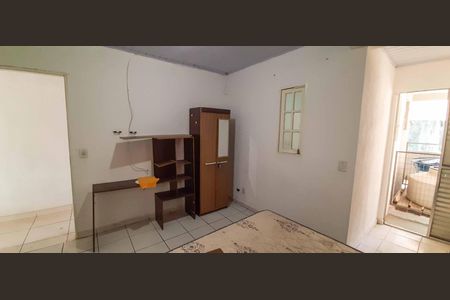Casa para alugar com 50m², 2 quartos e 1 vaga Casa para alugar com 50m², 2 quartos e 1 vagaSuíte