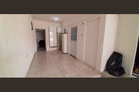 Casa para alugar com 50m², 2 quartos e 1 vaga Casa para alugar com 50m², 2 quartos e 1 vagaGaragem