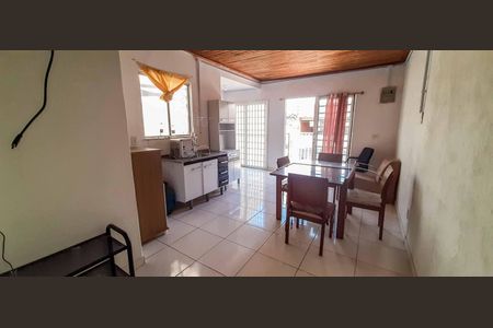 Casa para alugar com 50m², 2 quartos e 1 vaga Casa para alugar com 50m², 2 quartos e 1 vagaCozinha