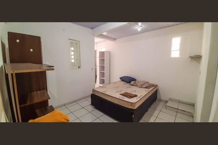Casa para alugar com 50m², 2 quartos e 1 vaga Casa para alugar com 50m², 2 quartos e 1 vagaSuíte