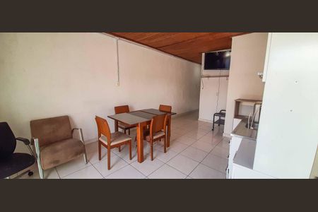 Casa para alugar com 50m², 2 quartos e 1 vaga Casa para alugar com 50m², 2 quartos e 1 vagaCozinha