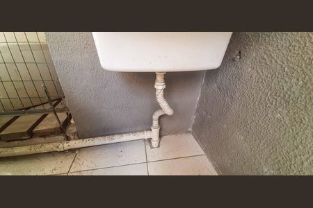 Casa para alugar com 50m², 2 quartos e 1 vaga Casa para alugar com 50m², 2 quartos e 1 vagaSacada com Tanque
