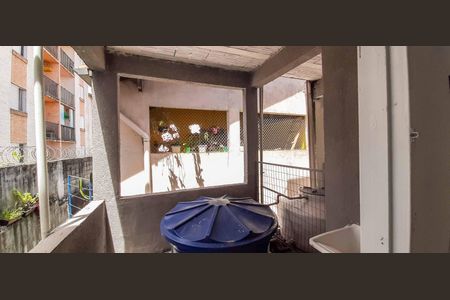 Casa para alugar com 50m², 2 quartos e 1 vaga Casa para alugar com 50m², 2 quartos e 1 vagaSacada com Tanque