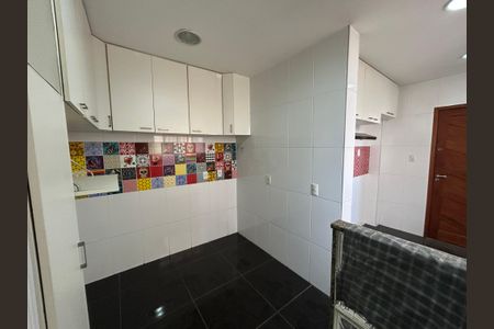 Apartamento à venda com 87m², 2 quartos e 1 vagaÁrea de Serviço