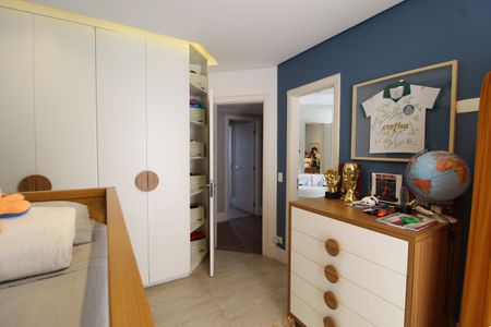 Apartamento à venda com 172m², 3 quartos e 3 vagasQuarto 2 - Suíte