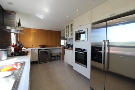 Apartamento à venda com 172m², 3 quartos e 3 vagasCozinha