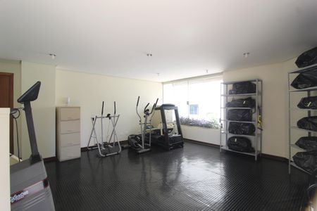 Apartamento à venda com 172m², 3 quartos e 3 vagasÁrea Comum - Academia