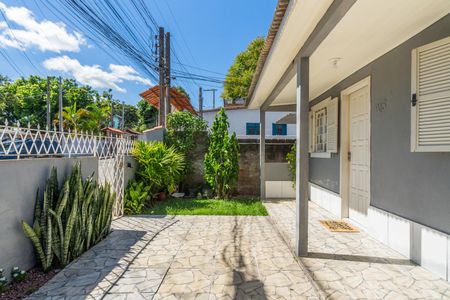 Casa à venda com 330m², 7 quartos e 4 vagasFachada