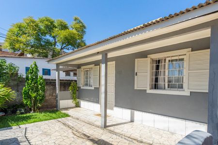 Casa à venda com 330m², 7 quartos e 4 vagasFachada