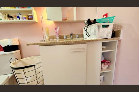 Casa de condomínio à venda com 240m², 3 quartos e 5 vagasBanheiro da Suíte 2