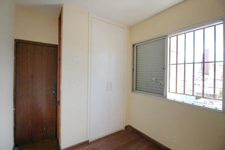 Apartamento à venda com 200m², 3 quartos e 1 vagaQuarto 2