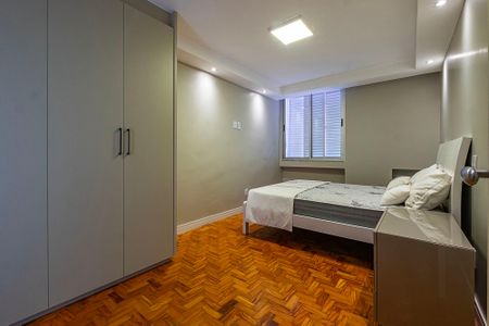 Apartamento à venda com 140m², 3 quartos e 1 vaga Apartamento à venda com 140m², 3 quartos e 1 vagaSuíte 2