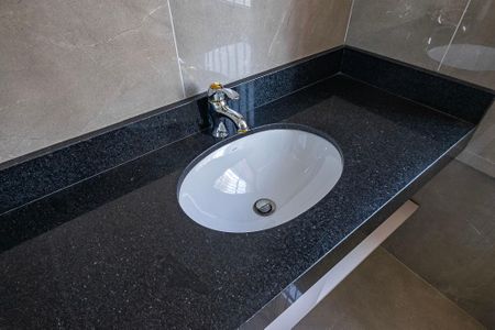 Apartamento à venda com 140m², 3 quartos e 1 vaga Apartamento à venda com 140m², 3 quartos e 1 vagaSuíte 1 - Banheiro